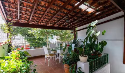 Casa tipo para venda com 3 quartos, sendo 1 suíte, 107m²