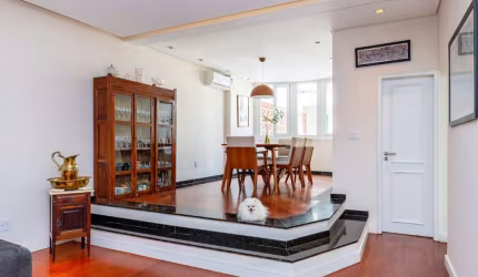 Casa tipo para venda com 4 quartos, sendo 1 suíte, 390m²