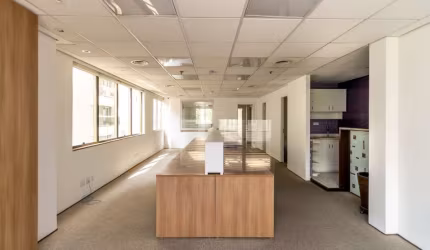 Conjunto comercial para venda, 180m²