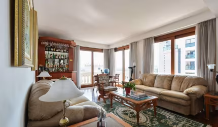 Apartamento tipo para venda com 4 quartos, sendo 3 suítes, 246m²