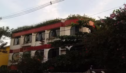 Sobrado para venda com 5 quartos, sendo 2 suítes, 465m²