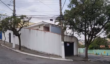 Casa tipo para venda e locação com 4 quartos, 261m²