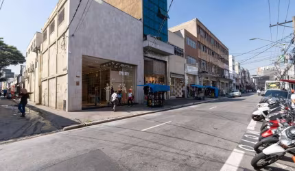Loja de rua para venda, 1,744m²