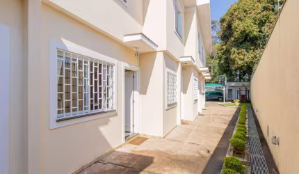 Casa em condomínio para venda com 2 quartos, sendo 2 suítes, 61m²