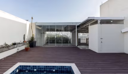 Cobertura para venda com 3 quartos, sendo 3 suítes, 272m²