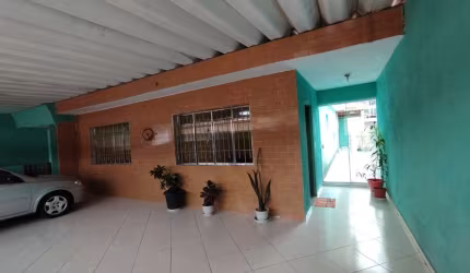 Casa tipo para venda com 5 quartos, sendo 1 suíte, 283m²