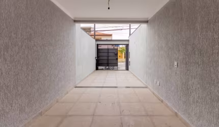 Sobrado para venda com 3 quartos, sendo 1 suíte, 135m²