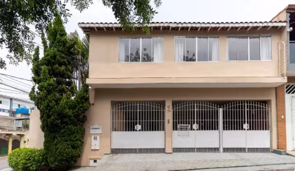 Sobrado para venda com 3 quartos, sendo 3 suítes, 280m²