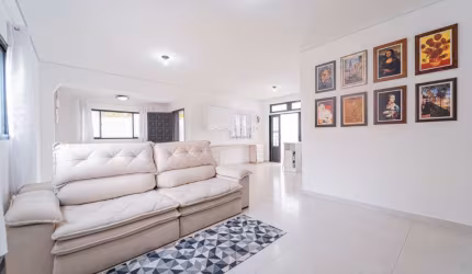 Casa de vila para venda com 3 quartos, sendo 2 suítes, 360m²