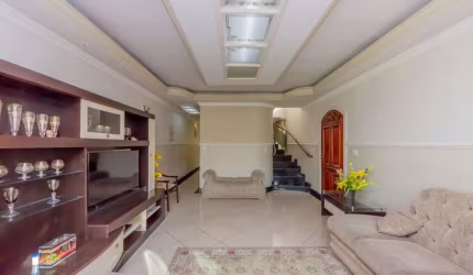 Sobrado para venda com 3 quartos, sendo 1 suíte, 322m²