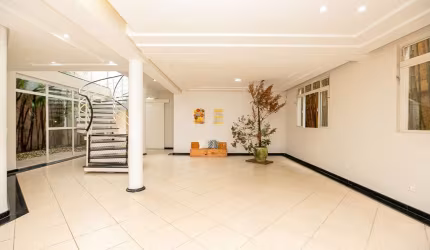 Casa tipo para venda com 5 quartos, sendo 5 suítes, 454m²