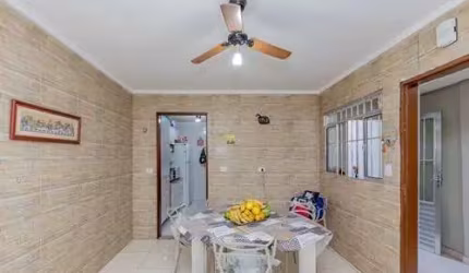 Sobrado para venda com 2 quartos, sendo 1 suíte, 228m²