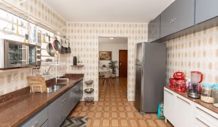 Sobrado para venda com 3 quartos, sendo 1 suíte, 197m²