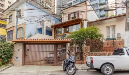 Sobrado para venda com 3 quartos, 284m²