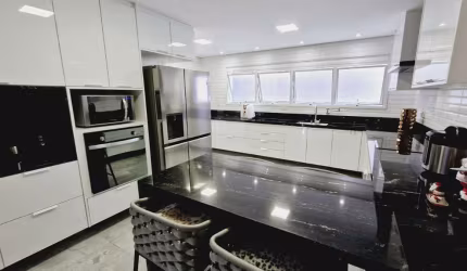 Apartamento tipo para venda com 3 quartos, sendo 3 suítes, 239m²