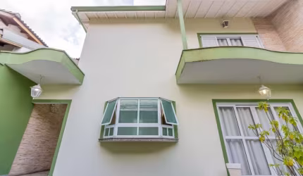 Sobrado para venda com 3 quartos, sendo 3 suítes, 500m²