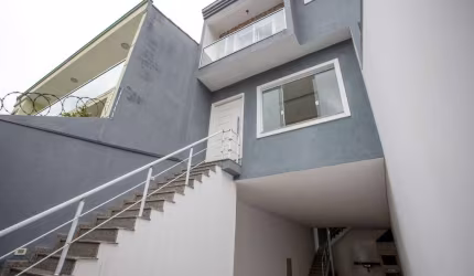 Sobrado para venda com 3 quartos, sendo 1 suíte, 180m²