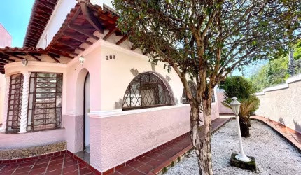 Casa tipo para venda com 3 quartos, sendo 3 suítes, 265m²