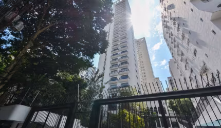 Apartamento tipo para venda com 6 quartos, sendo 4 suítes, 468m²