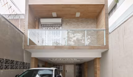 Sobrado para venda com 4 quartos, sendo 4 suítes, 200m²