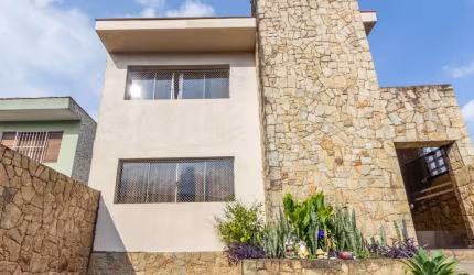 Casa de vila para venda com 3 quartos, sendo 3 suítes, 517m²