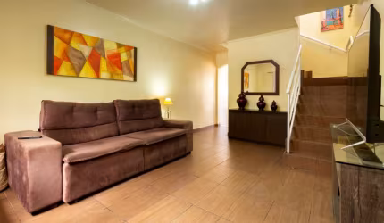 Casa tipo para venda com 3 quartos, 122m²