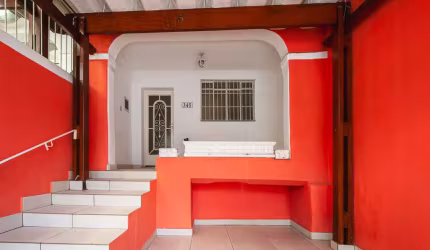 Sobrado para venda com 2 quartos, sendo 1 suíte, 195m²
