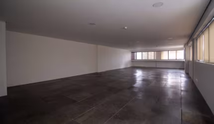 Conjunto comercial para venda, 135m²