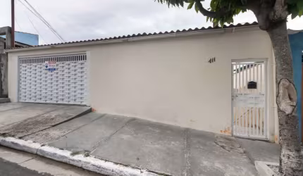 Casa tipo para venda com 2 quartos, 75m²