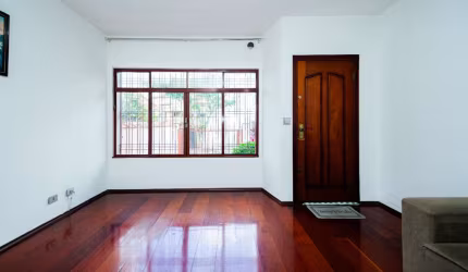 Casa tipo para venda com 5 quartos, sendo 1 suíte, 247m²