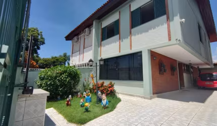 Sobrado para venda com 4 quartos, sendo 1 suíte, 167m²