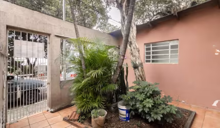 Casa tipo para venda com 2 quartos, sendo 1 suíte, 56m²