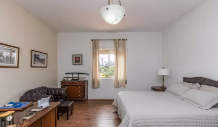 Casa tipo para venda com 3 quartos, 379m²