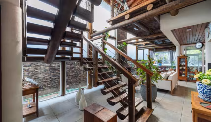 Casa tipo para venda com 4 quartos, sendo 4 suítes, 326m²
