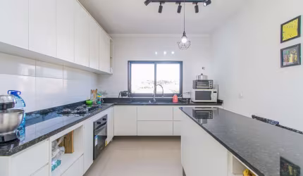 Casa tipo para venda com 3 quartos, sendo 3 suítes, 161m²