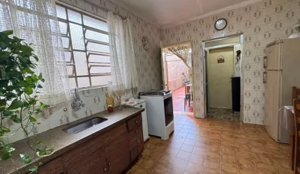Casa tipo para venda com 2 quartos, 92m²