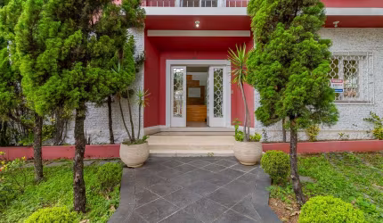 Casa comercial para venda e locação, 247m²