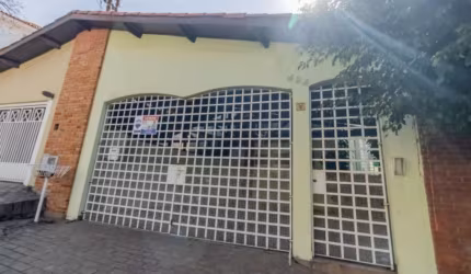 Casa tipo para venda com 3 quartos, sendo 1 suíte, 203m²