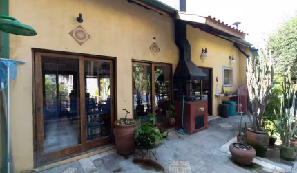 Casa tipo para venda com 3 quartos, sendo 2 suítes, 283m²