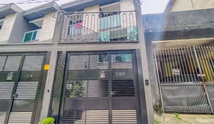 Casa tipo para venda com 2 quartos, sendo 2 suítes, 97m²