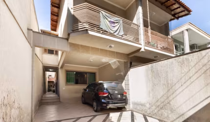 Sobrado para venda com 3 quartos, sendo 1 suíte, 129m²