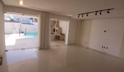 Linda Residencia próx a Av das Americas
