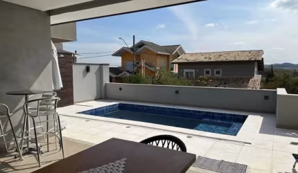 Casa térrea com vista em condomínio no urbanova