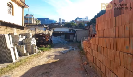 Terreno em condomínio fechado à venda na Sagrada Família, Belo Horizonte  por R$ 990.000