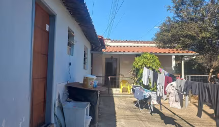 Casa com 3 quartos à venda na Esplanada, Belo Horizonte  por R$ 640.000