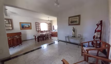 Casa com 4 quartos à venda na Floresta, Belo Horizonte  por R$ 997.500