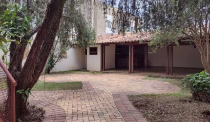 Casa comercial com 2 salas à venda na Santa Tereza, Belo Horizonte  por R$ 4.000.000