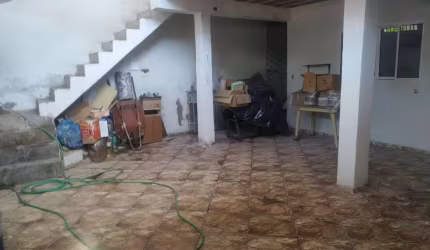 Casa com 3 quartos à venda na Saudade, Belo Horizonte  por R$ 360.000