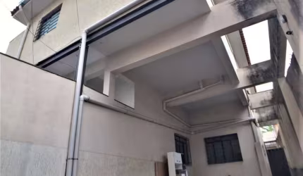 Barracão / Galpão / Depósito à venda na Vera Cruz, Belo Horizonte  por R$ 850.000