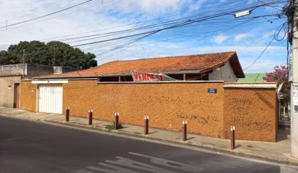 Casa com 3 quartos à venda na Saudade, Belo Horizonte  por R$ 849.000